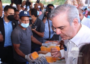 Presidente CPADB acompaña a Luis Abinader a la inauguración de la Gran Feria Navidad del Cambio