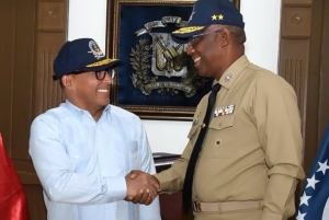 CPADB recibe visita del Comandante General de la Armada, vicealmirante Juan B. Cris&oacute;stomo