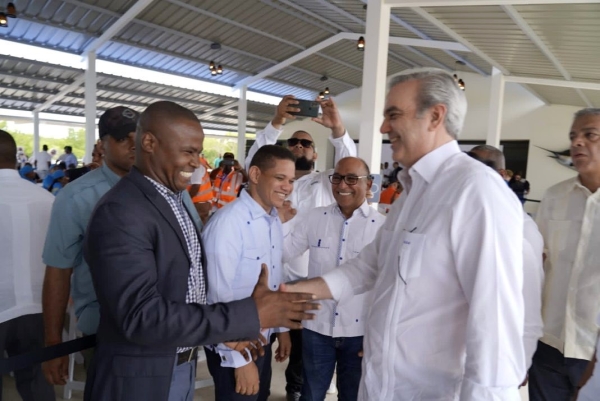 Rolfi Rojas acompaña al presidente Luis Abinader a recorrido por Montecristi