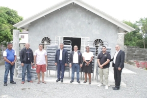 CPADB entrega 350 sillas a iglesias adventistas