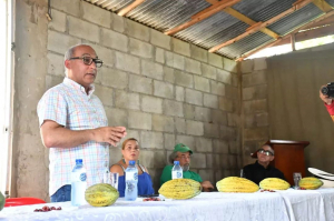 Presidente de la CPADB se reunió con munícipes de Villa Altagracia
