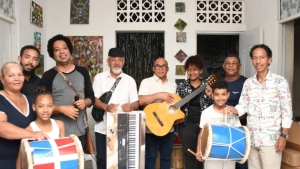 Seguimos entregando  instrumentos musicales