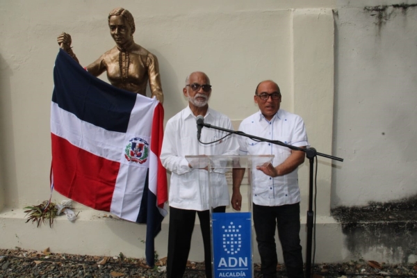 Presidente CPADB asiste a homenaje a María Trinidad Sánchez