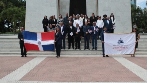 Ofrenda floral en  el Altar de la Patria