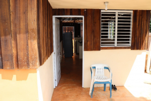 Entrega de casa y ajuares a familia