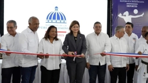 Vicepresidentes CPADB asisten a entrega de club
