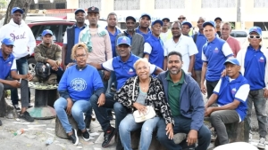 CPADB entrega materiales para reparaci&oacute;n en Villas Agricolas