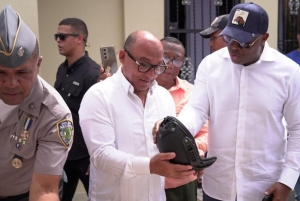 CPADB Realiza entrega de equipos a oficiales de Capotillo