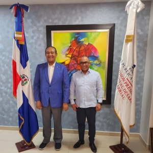 Presidente CPADB recibe visita de senador