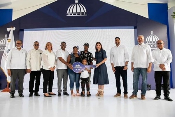 Presidente de la CPADB asiste a inauguración de Centro Habitacional Comunitario Cañada Honda San Cristóbal
