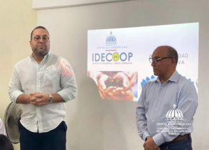 Presidente de la CPADB y director ejecutivo de Codopesca dan inicio al programa “Pescadería de mi Barrio”