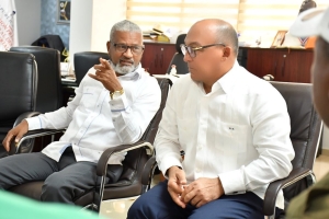 Rolfi Rojas recibe visita de Parceleros Arenoso, Cevicos