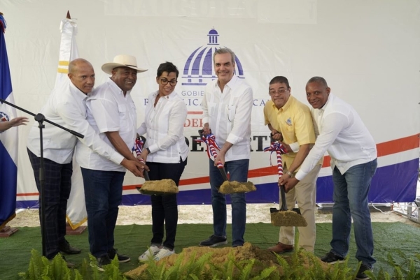 Presidente Abinader dejó iniciado reparación instalación deportiva en Montecristi