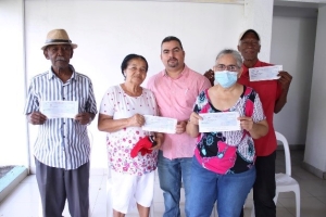 CPADB continua entrega de cheques a familias vulnerables